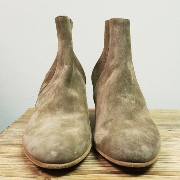 Vince. Haider Sport Suede Ankle Bootie Beige - Picture 8 of 8